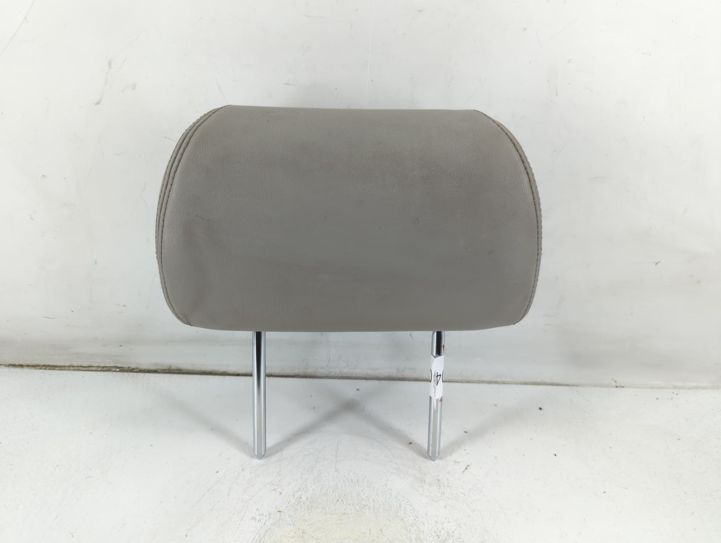 2005-2006 Chevrolet Malibu Headrest Head Rest Front Driver Passenger Seat Fits Fits 2005 2006 OEM Used Auto Parts - Oemuseda