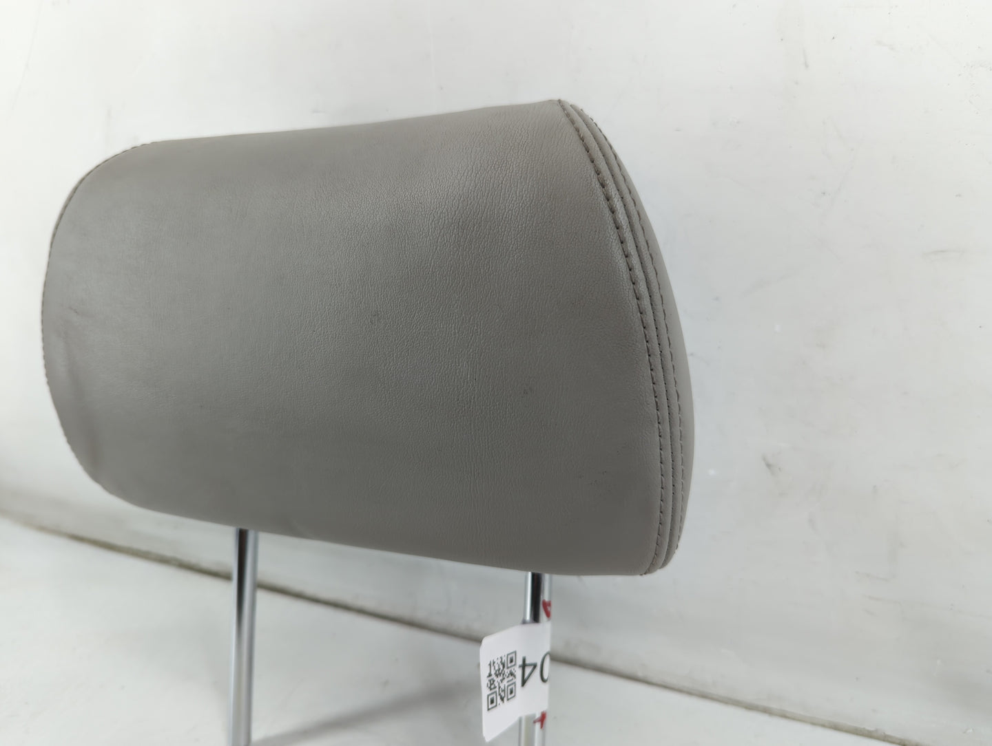 2005-2006 Chevrolet Malibu Headrest Head Rest Front Driver Passenger Seat Fits Fits 2005 2006 OEM Used Auto Parts - Oemuseda