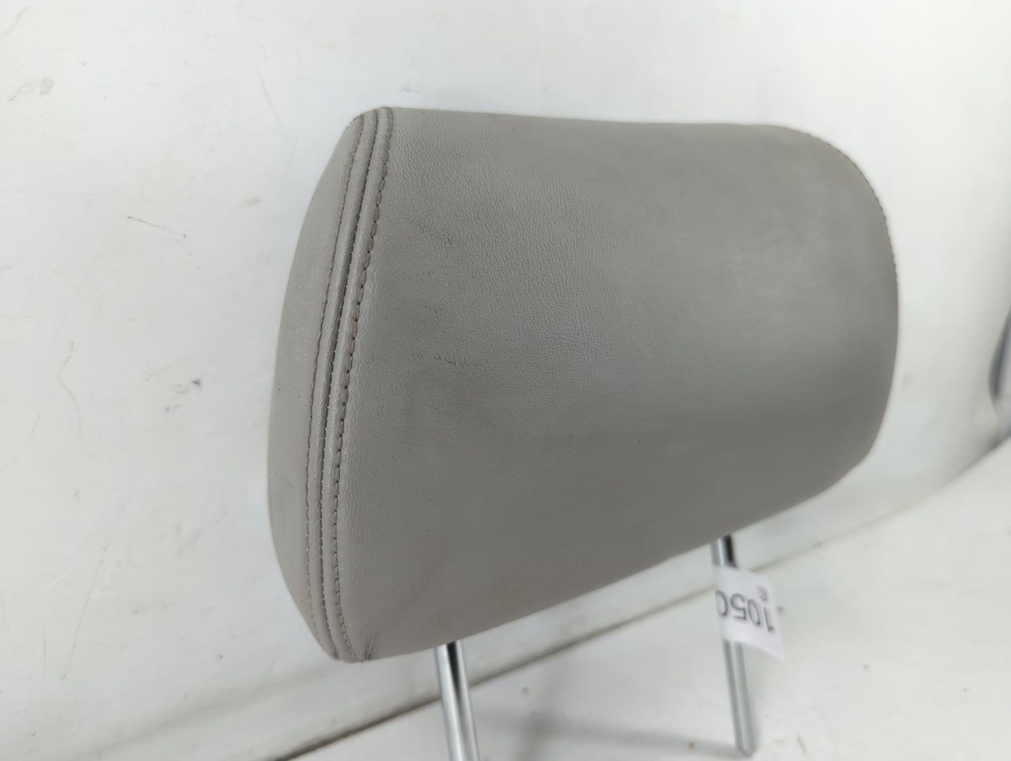 2005-2006 Chevrolet Malibu Headrest Head Rest Front Driver Passenger Seat Fits Fits 2005 2006 OEM Used Auto Parts - Oemuseda