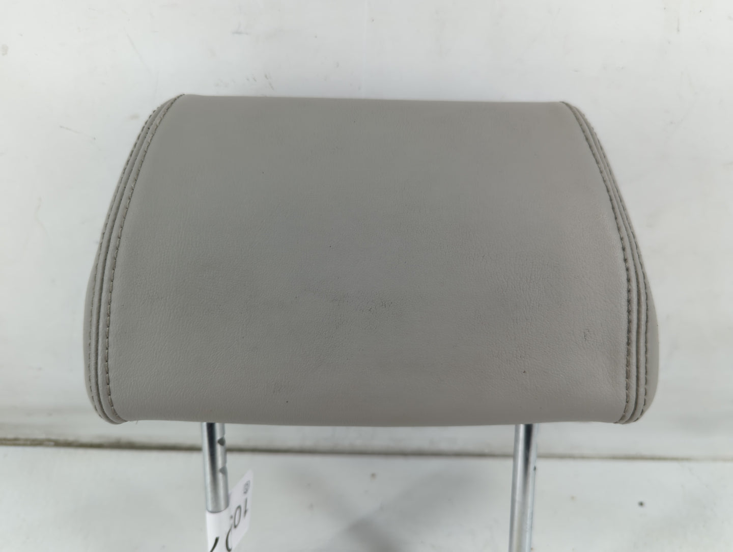 2005-2006 Chevrolet Malibu Headrest Head Rest Front Driver Passenger Seat Fits Fits 2005 2006 OEM Used Auto Parts - Oemuseda