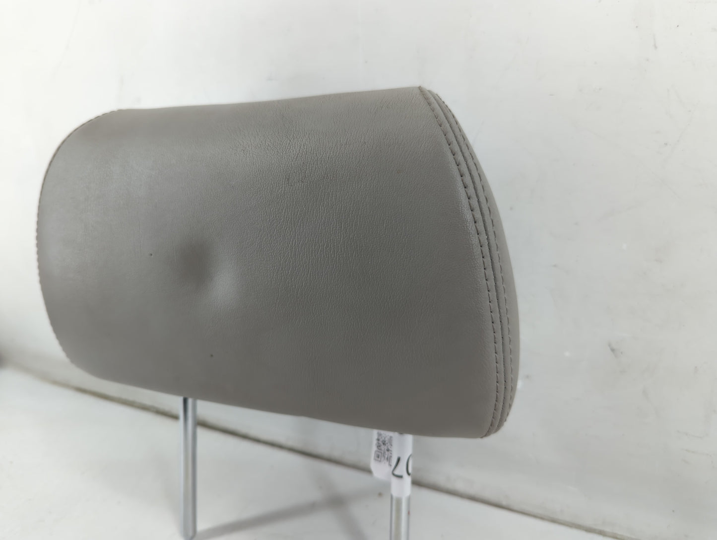 2005-2006 Chevrolet Malibu Headrest Head Rest Front Driver Passenger Seat Fits Fits 2005 2006 OEM Used Auto Parts - Oemuseda