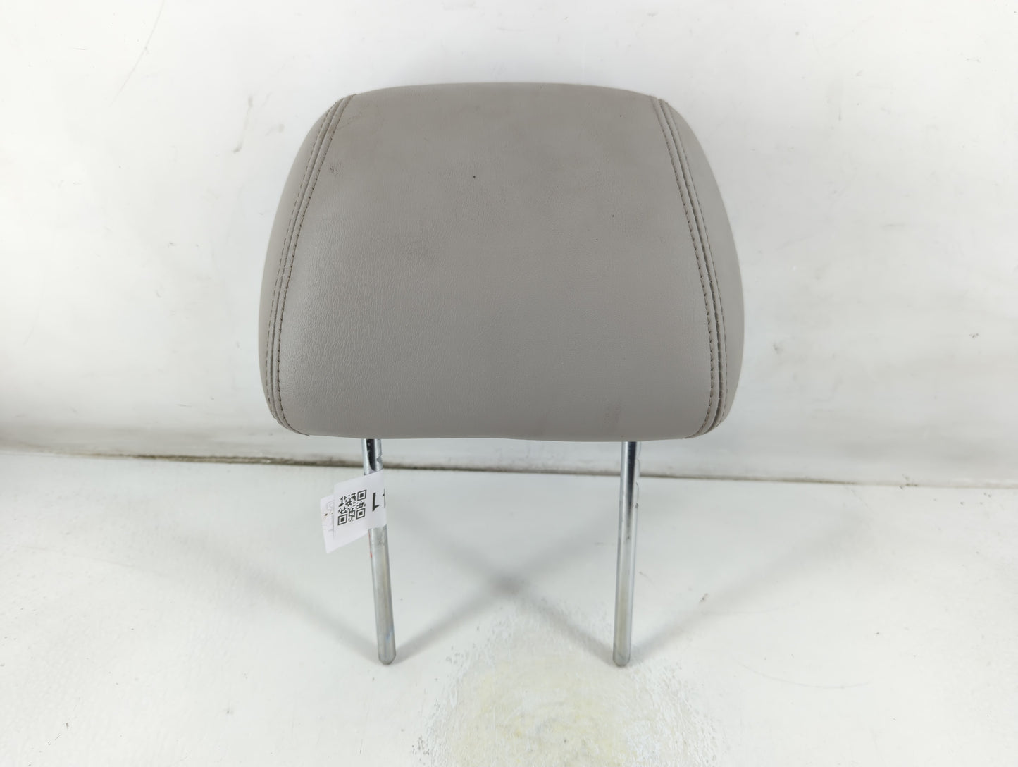 2005-2006 Chevrolet Malibu Headrest Head Rest Front Driver Passenger Seat Fits Fits 2005 2006 OEM Used Auto Parts - Oemuseda