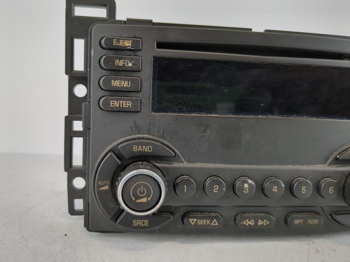 2004-2006 Chevrolet Malibu Radio AM FM Cd Player Receiver Replacement P/N:15806594 22734878 Fits Fits 2004 2005 2006 OEM Use