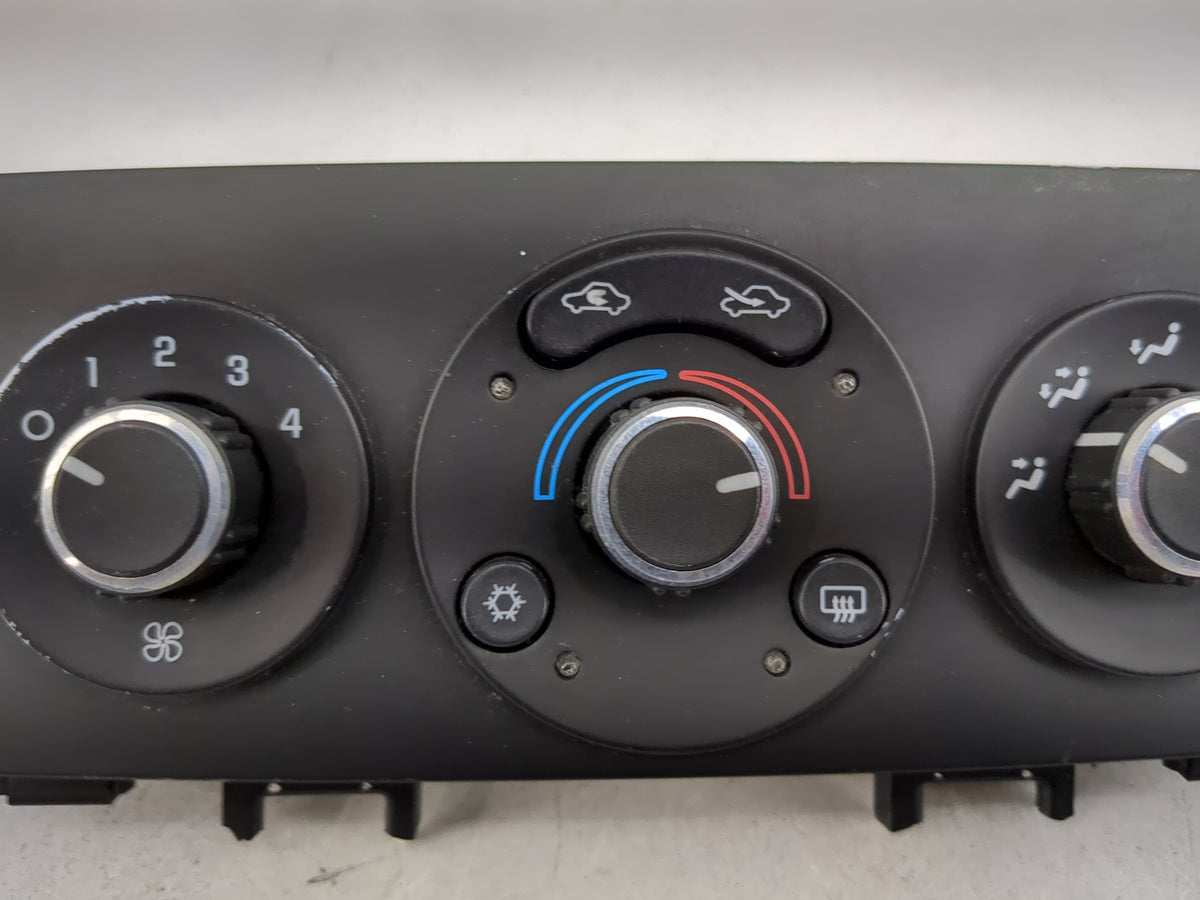 2004-2008 Chevrolet Malibu Climate Control Module Temperature AC/Heater Replacement P/N:28014589 Fits OEM Used Auto Parts - 