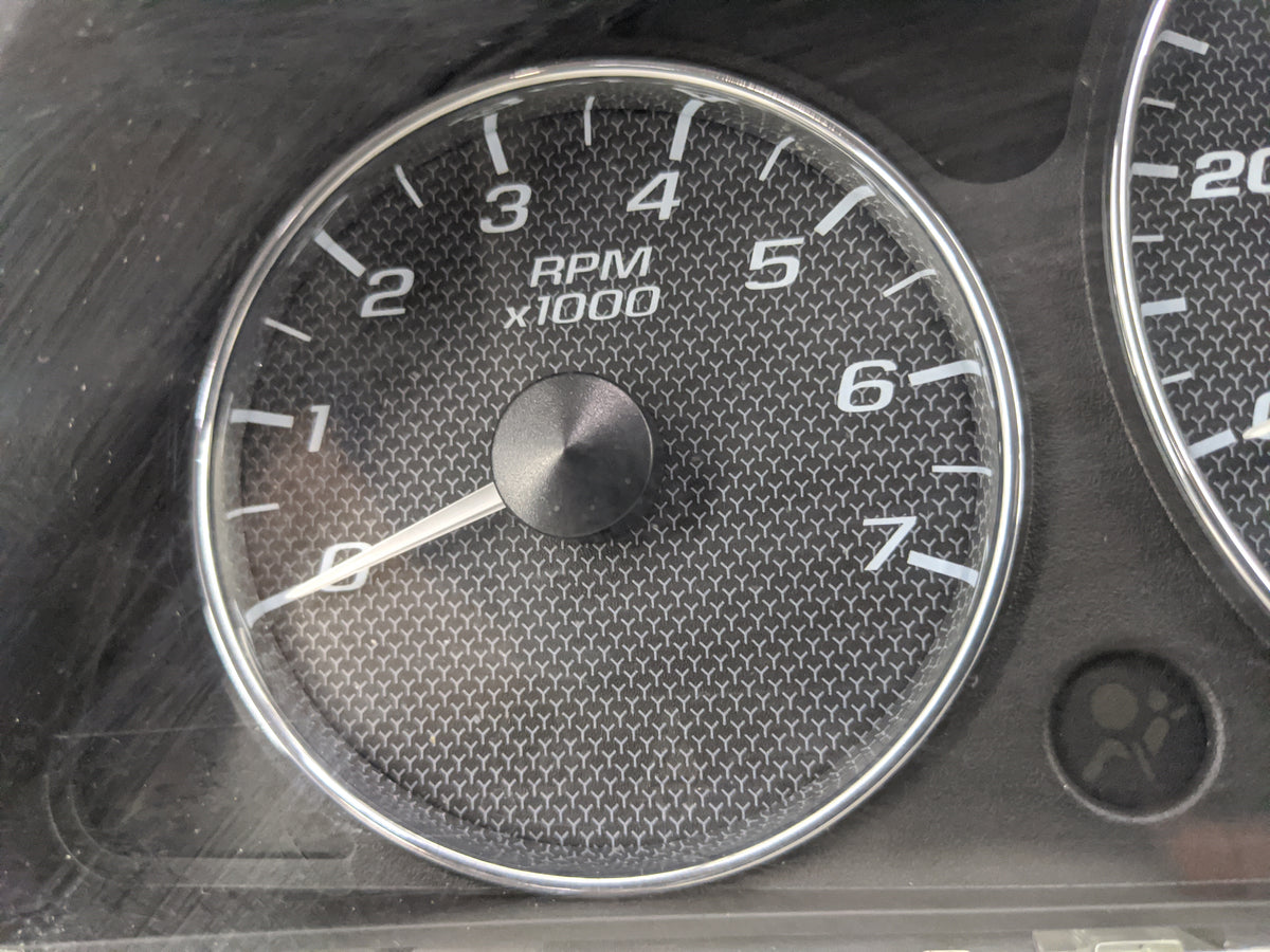 2004-2008 Chevrolet Malibu Instrument Cluster Speedometer Gauges P/N:15234618 16908124 Miles:128K Fits OEM Used Auto Parts -