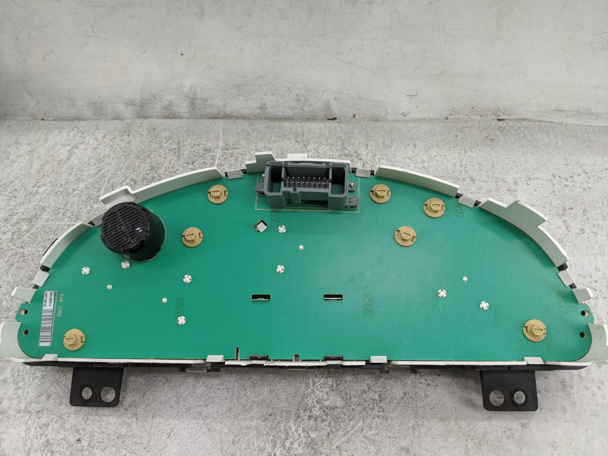 2004-2008 Chevrolet Malibu Instrument Cluster Speedometer Gauges P/N:15234618 16908124 Miles:128K Fits OEM Used Auto Parts -