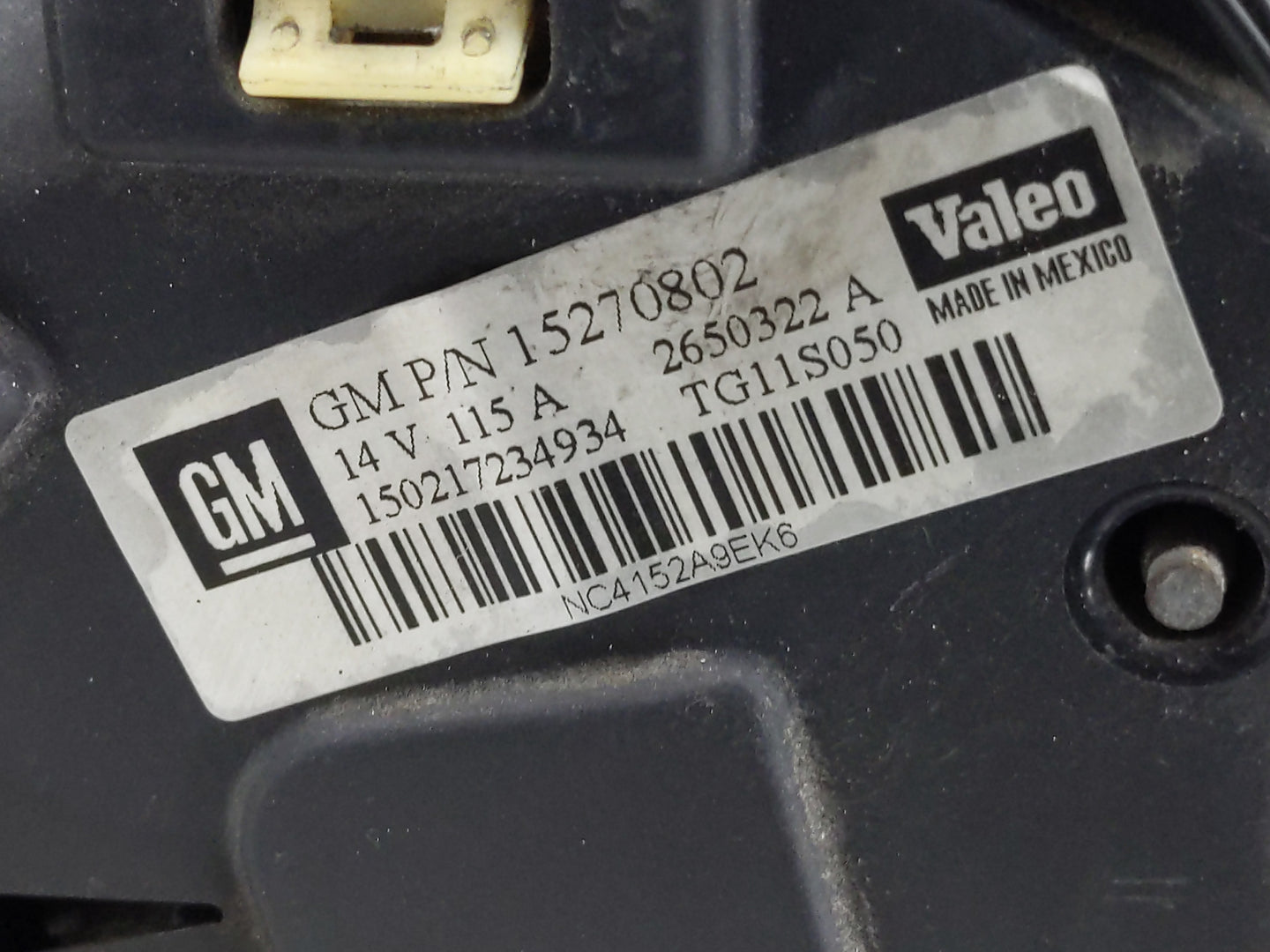 2004-2008 Chevrolet Malibu Alternator Replacement Generator Charging Assembly Engine OEM P/N:2650322 A 15270802 Fits OEM Use
