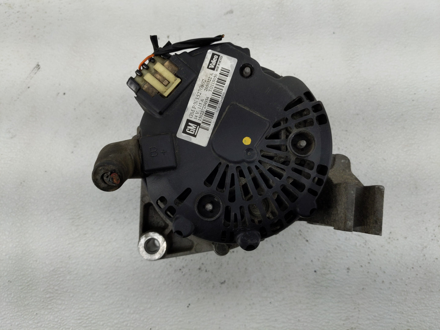 2004-2008 Chevrolet Malibu Alternator Replacement Generator Charging Assembly Engine OEM P/N:2650322 A 15270802 Fits OEM Use