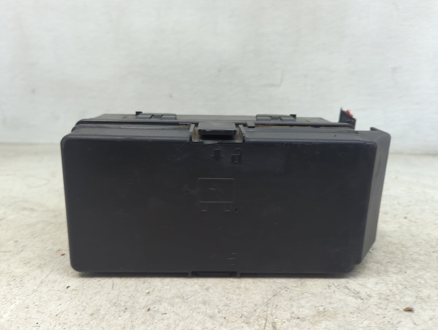 2006 Chevrolet Malibu Fusebox Fuse Box Panel Relay Module P/N:15328897 15328896, 15328807, 12177236, 12177234, 12177238 Fits
