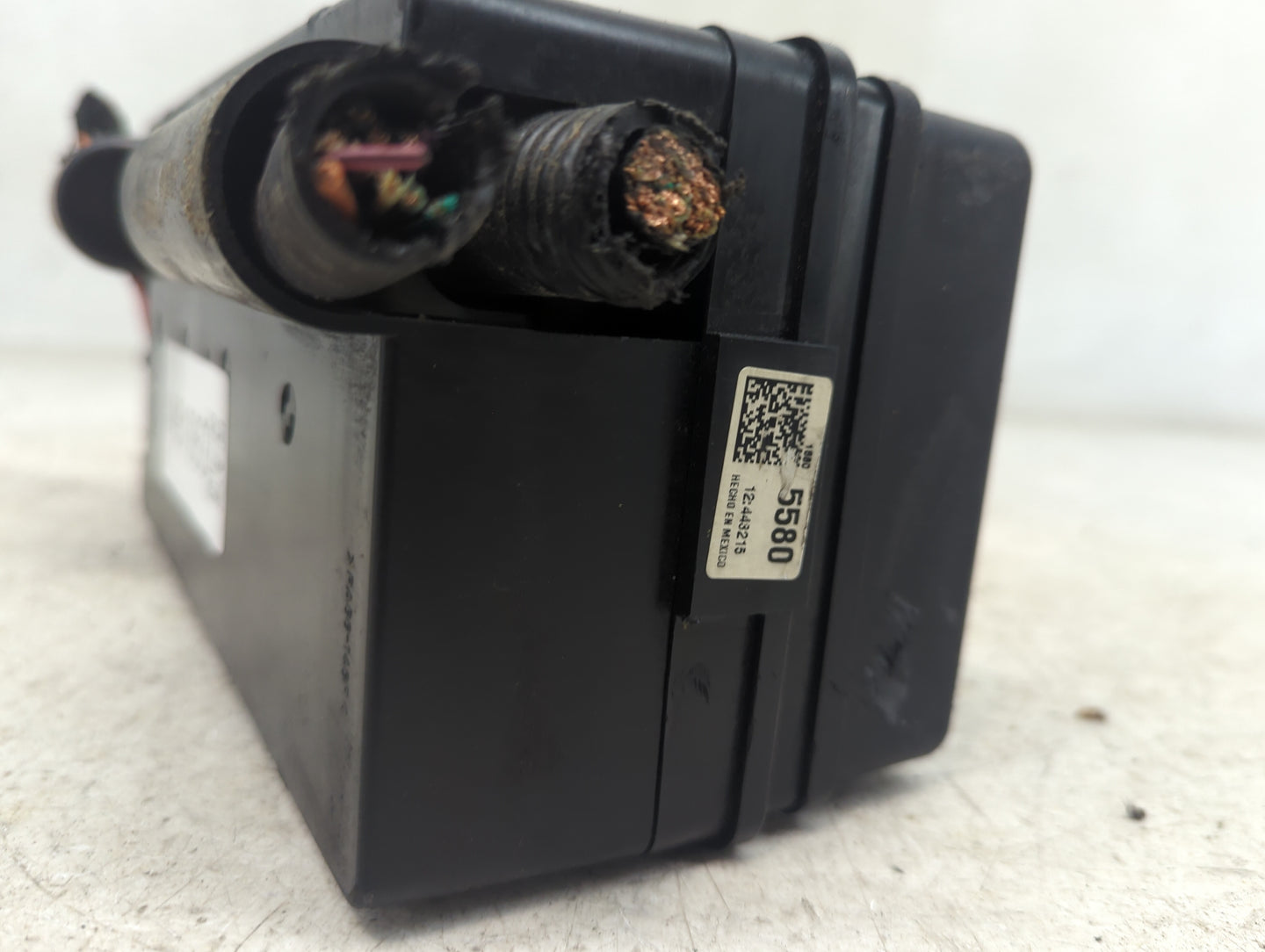 2006 Chevrolet Malibu Fusebox Fuse Box Panel Relay Module P/N:15328897 15328896, 15328807, 12177236, 12177234, 12177238 Fits