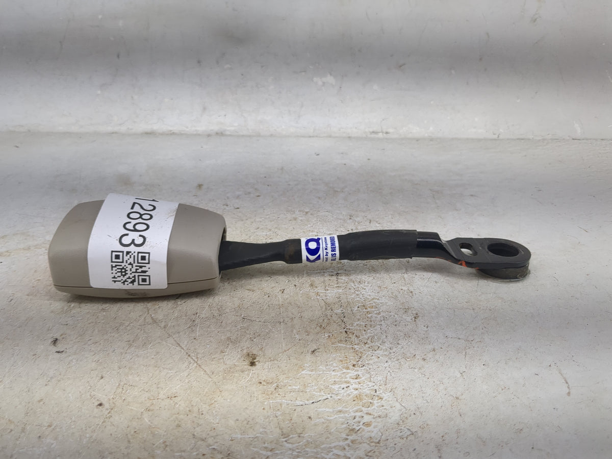2006-2006 Chevrolet Malibu Passenger Right Seat Belt Front Retractor Tan - Oemusedautoparts1.com
