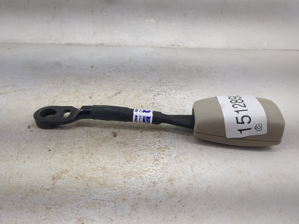 2006-2006 Chevrolet Malibu Passenger Right Seat Belt Front Retractor Tan - Oemusedautoparts1.com