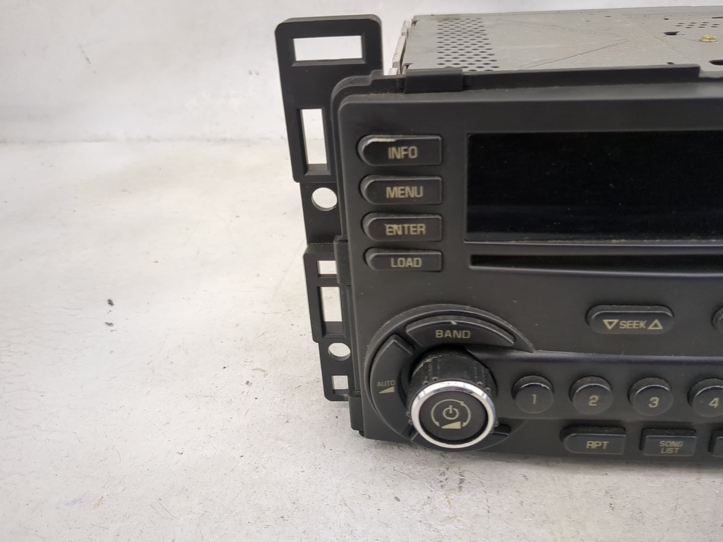 2004-2006 Chevrolet Malibu Radio AM FM Cd Player Receiver Replacement Fits Fits 2004 2005 2006 OEM Used Auto Parts - Oemused