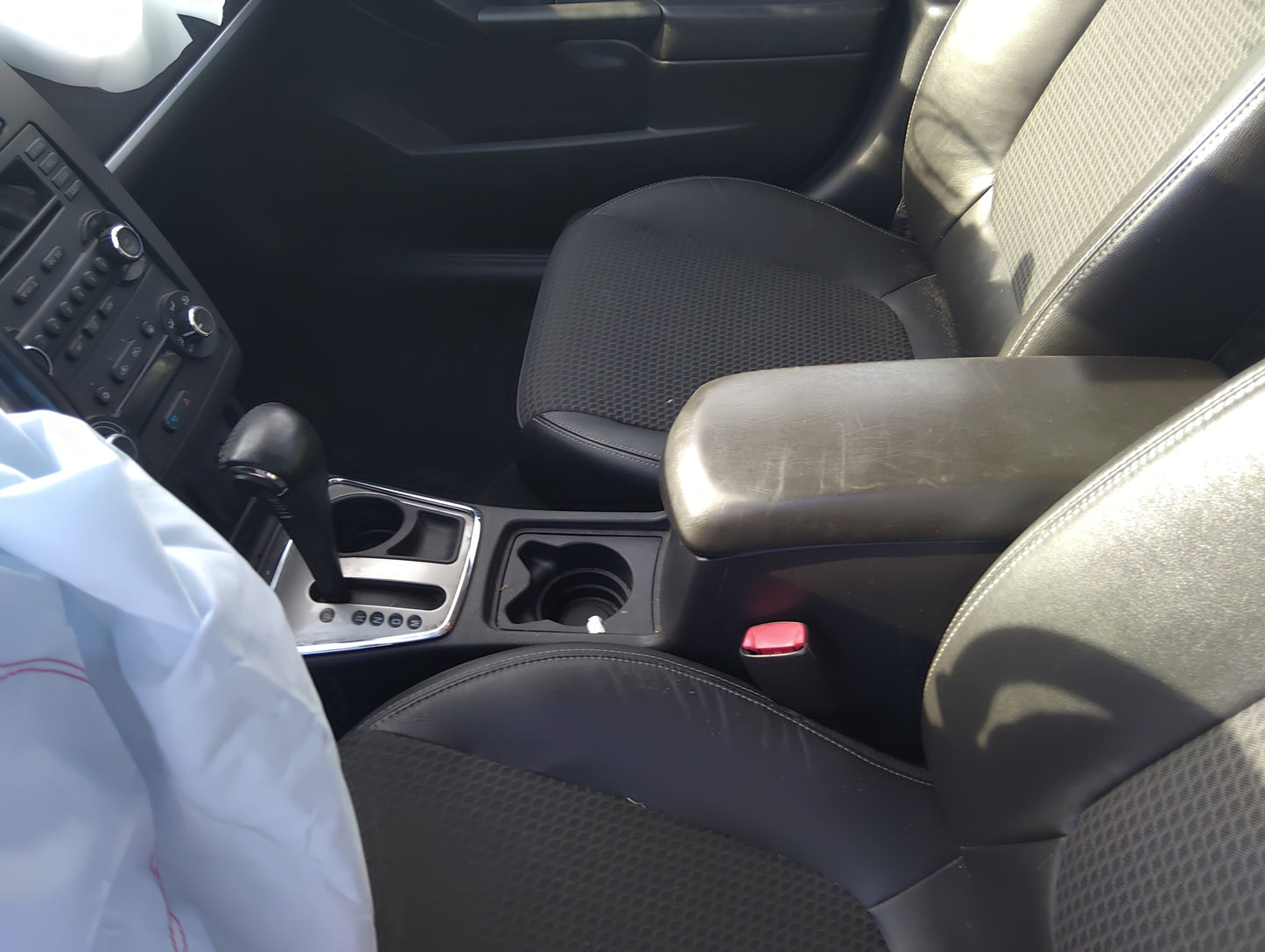 2006-2007 Chevrolet Malibu Center Floor Console Fits Fits 2006 2007 OEM Used Auto Parts - Oemusedautoparts1.com
