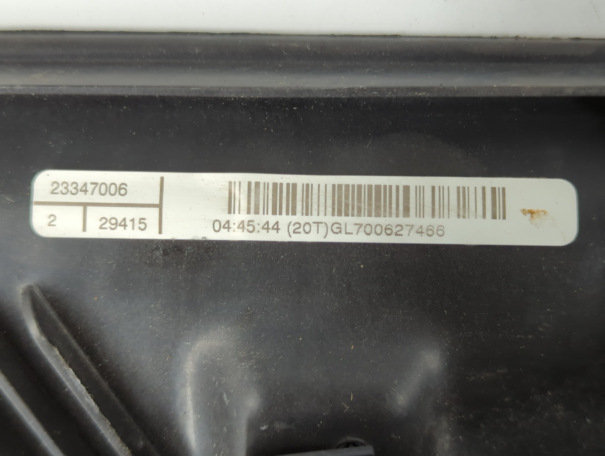 2004-2012 Chevrolet Malibu Left Radiator Fan Motor Assembly 733666 - Oemusedautoparts1.com
