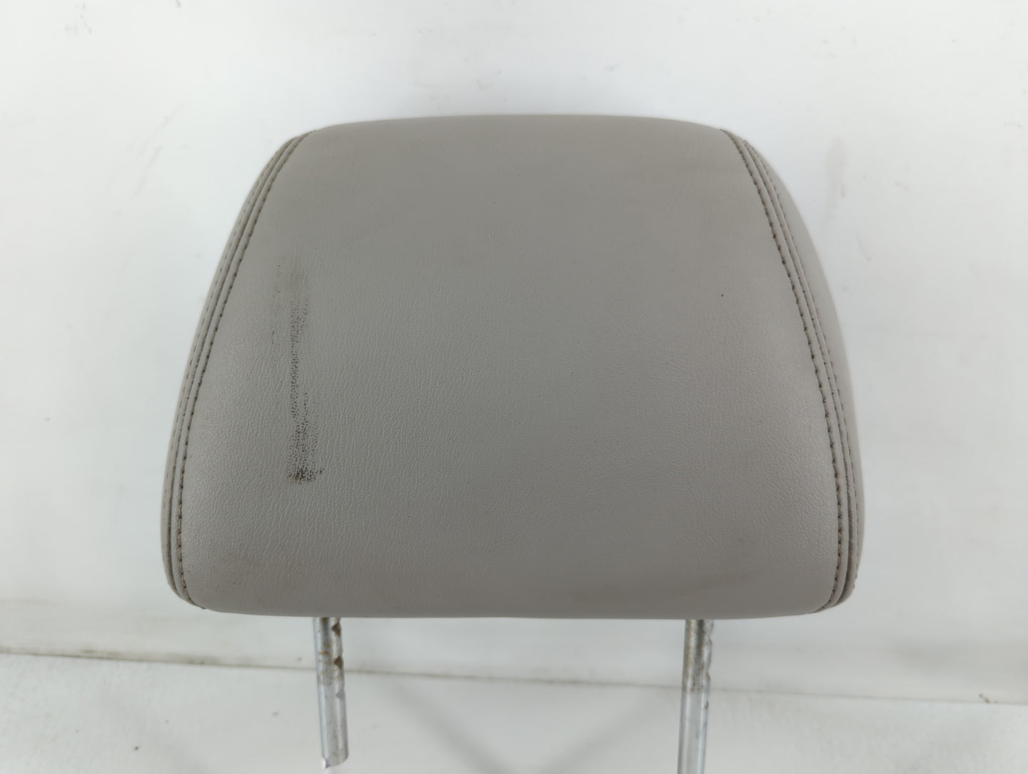 2005-2006 Chevrolet Malibu Headrest Head Rest Front Driver Passenger Seat Fits Fits 2005 2006 OEM Used Auto Parts - Oemuseda