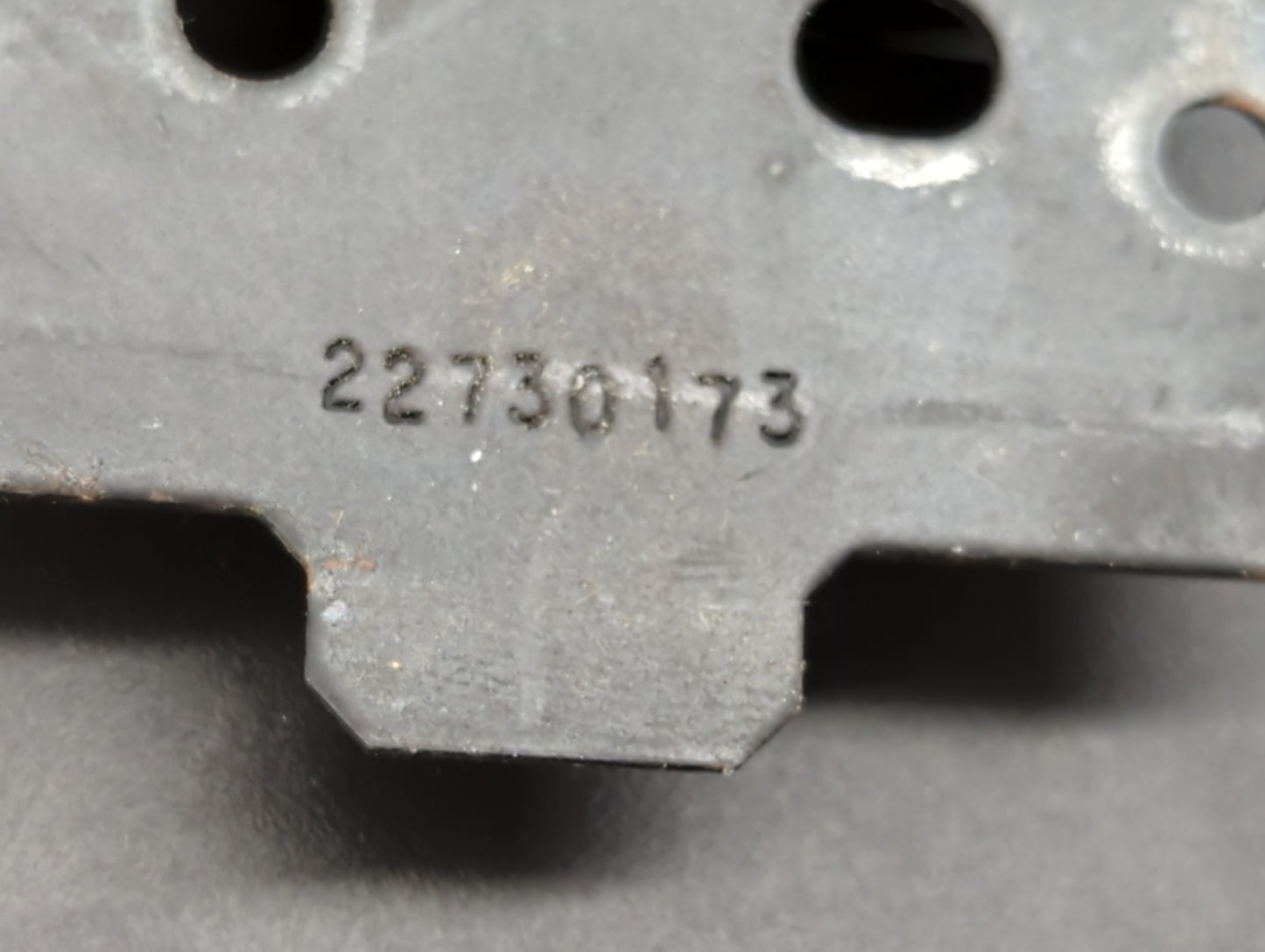 2006 Chevrolet Malibu Center Console Armrest Cover Lid P/N:22730173 Fits OEM Used Auto Parts - Oemusedautoparts1.com