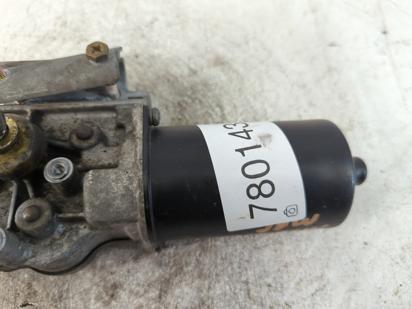 2004-2008 Chevrolet Malibu Front Windshield Wiper Motor Fits Fits 2004 2005 2006 2007 2008 OEM Used Auto Parts - Oemusedauto