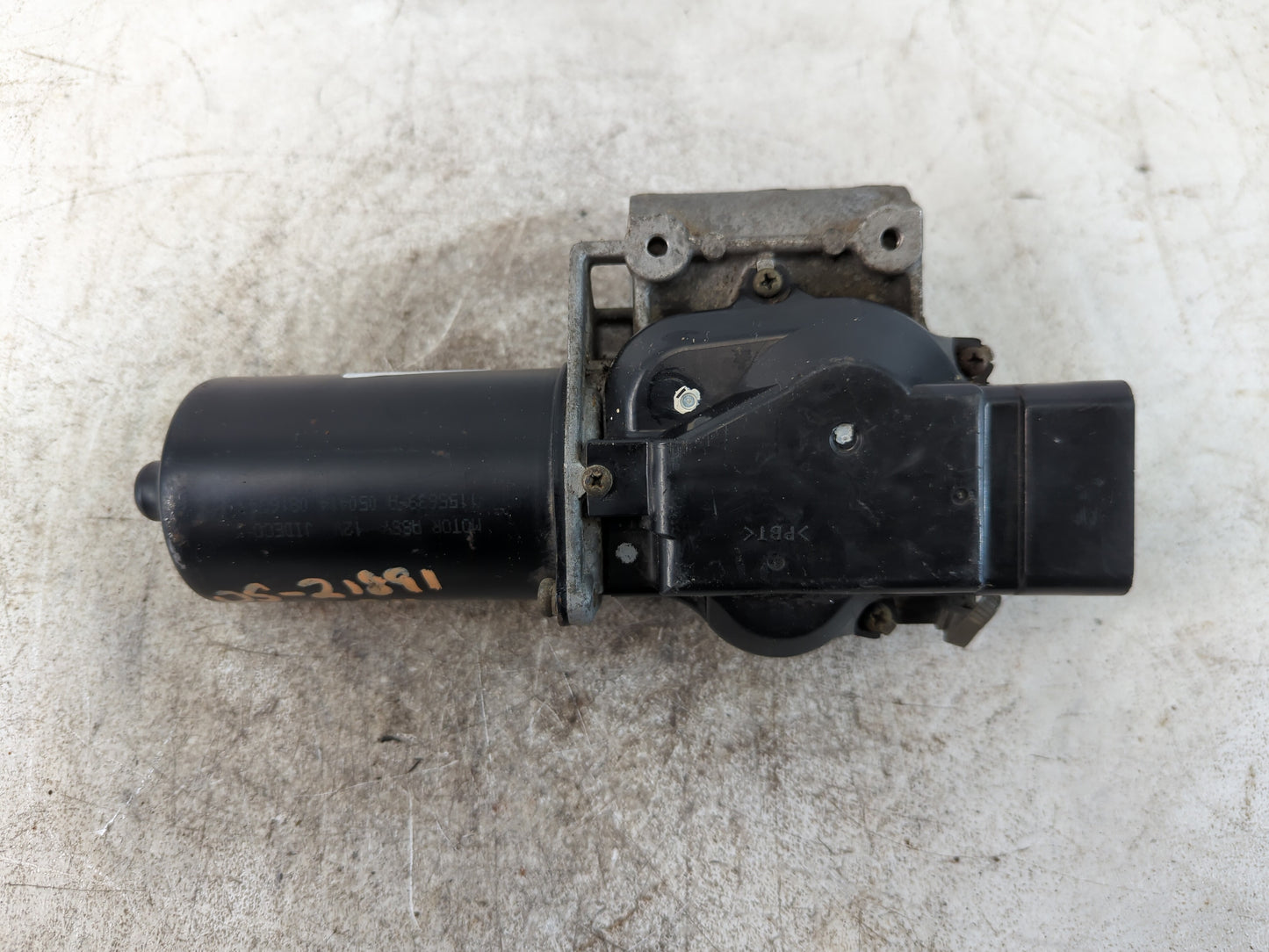 2004-2008 Chevrolet Malibu Front Windshield Wiper Motor Fits Fits 2004 2005 2006 2007 2008 OEM Used Auto Parts - Oemusedauto