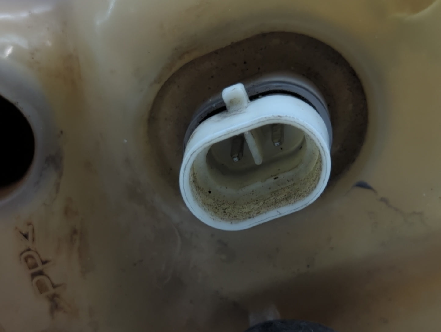 2006 Chevrolet Malibu Radiator Coolant Overflow Expansion Tank Bottle - Oemusedautoparts1.com