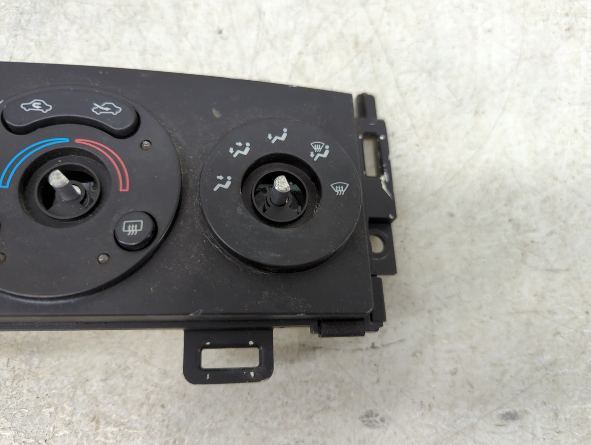 2004-2008 Chevrolet Malibu Climate Control Module Temperature AC/Heater Replacement P/N:28014589 Fits OEM Used Auto Parts - 