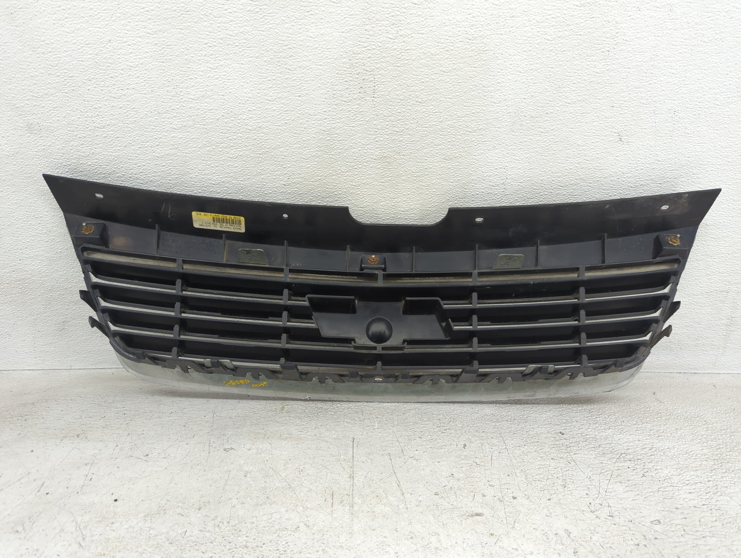 2006-2008 Chevrolet Malibu Front Grille Bumper Not Included - Oemusedautoparts1.com