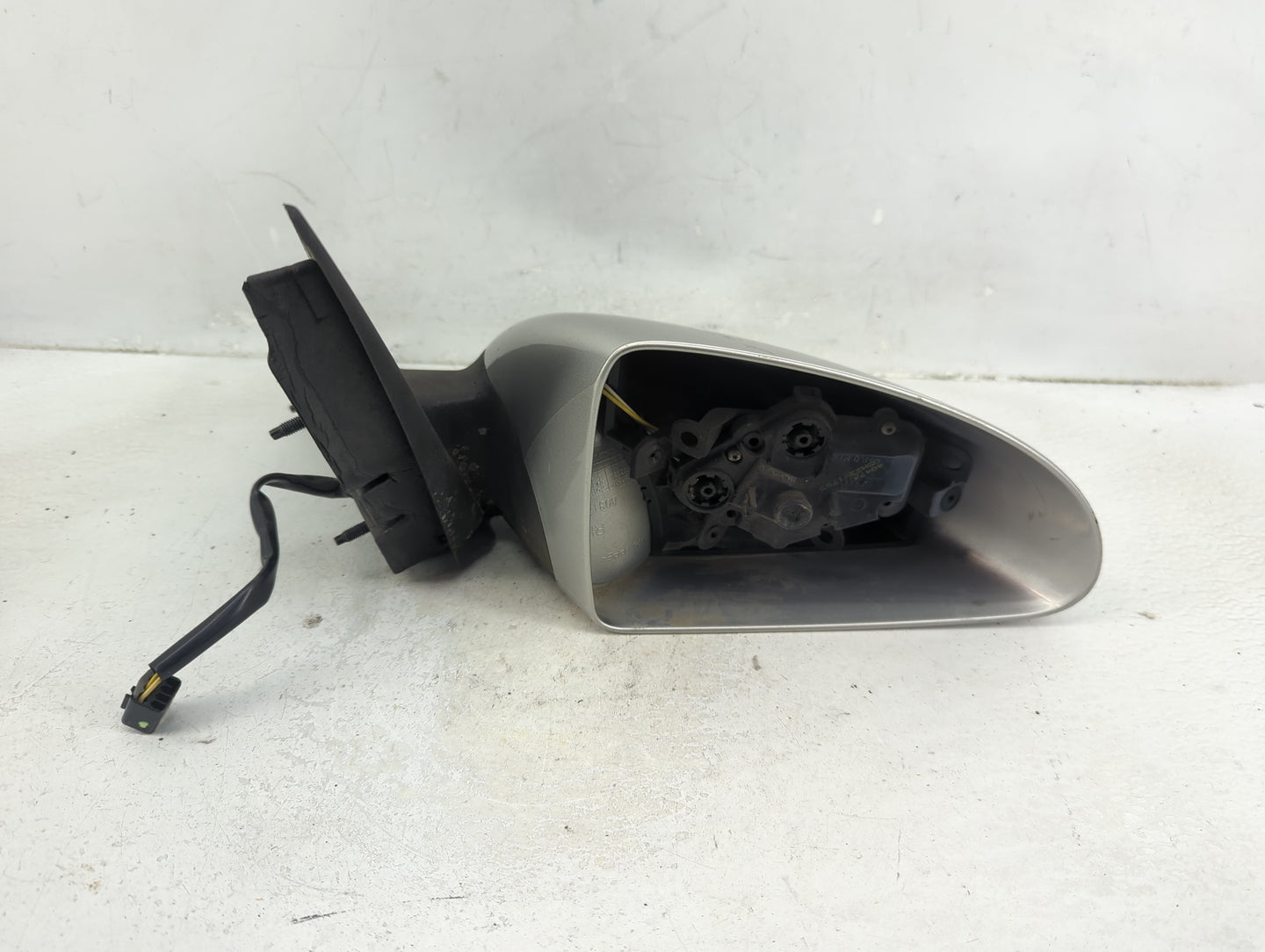 2006-2008 Chevrolet Malibu Passenger Side View Mirror - Right Door Mirror OEM Used - Oemusedautoparts1.com