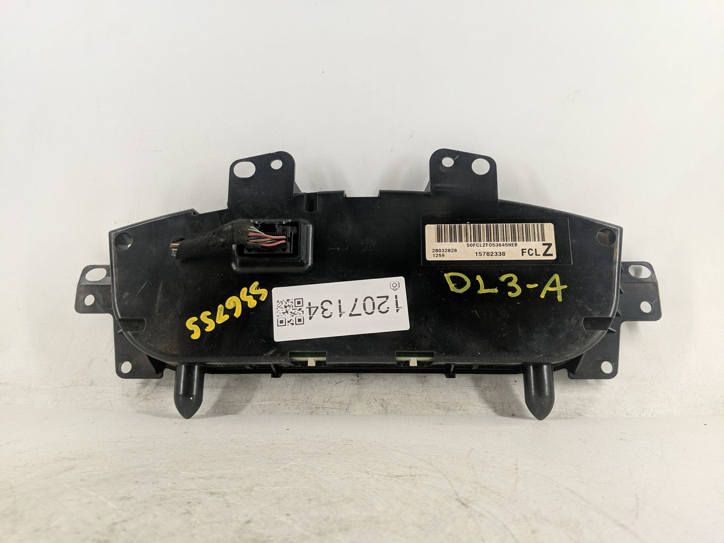 2006 Chevrolet Monte Carlo Instrument Cluster Speedometer Gauges P/N:15782338 Fits OEM Used Auto Parts - Oemusedautoparts1.c