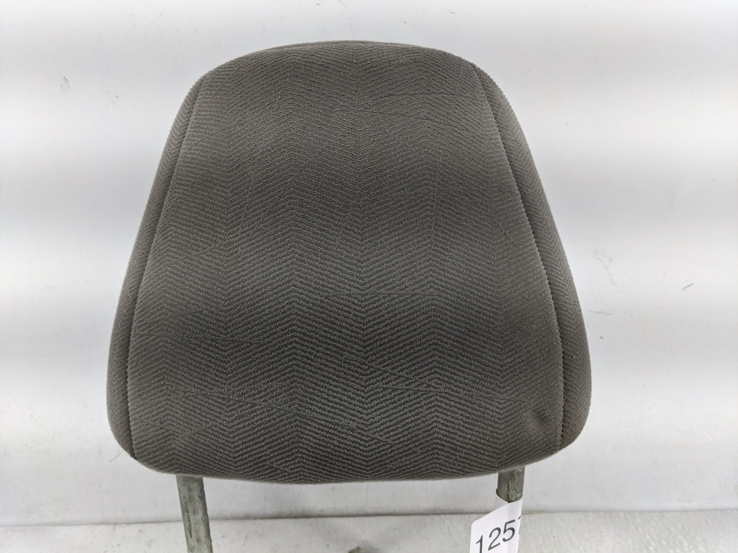 2006-2007 Chevrolet Monte Carlo Headrest Head Rest Rear Seat Fits Fits 2006 2007 OEM Used Auto Parts - Oemusedautoparts1.com