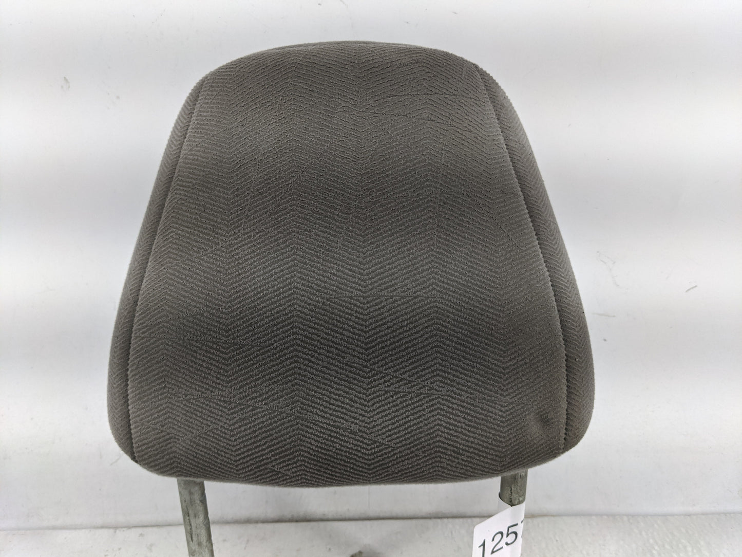 2006-2007 Chevrolet Monte Carlo Headrest Head Rest Rear Seat Fits Fits 2006 2007 OEM Used Auto Parts - Oemusedautoparts1.com