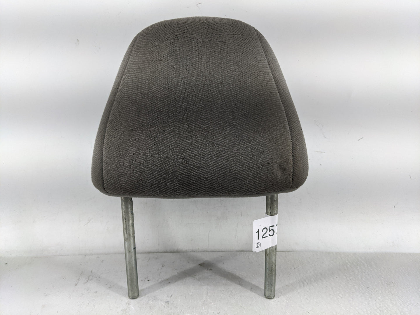 2006-2007 Chevrolet Monte Carlo Headrest Head Rest Rear Seat Fits Fits 2006 2007 OEM Used Auto Parts - Oemusedautoparts1.com