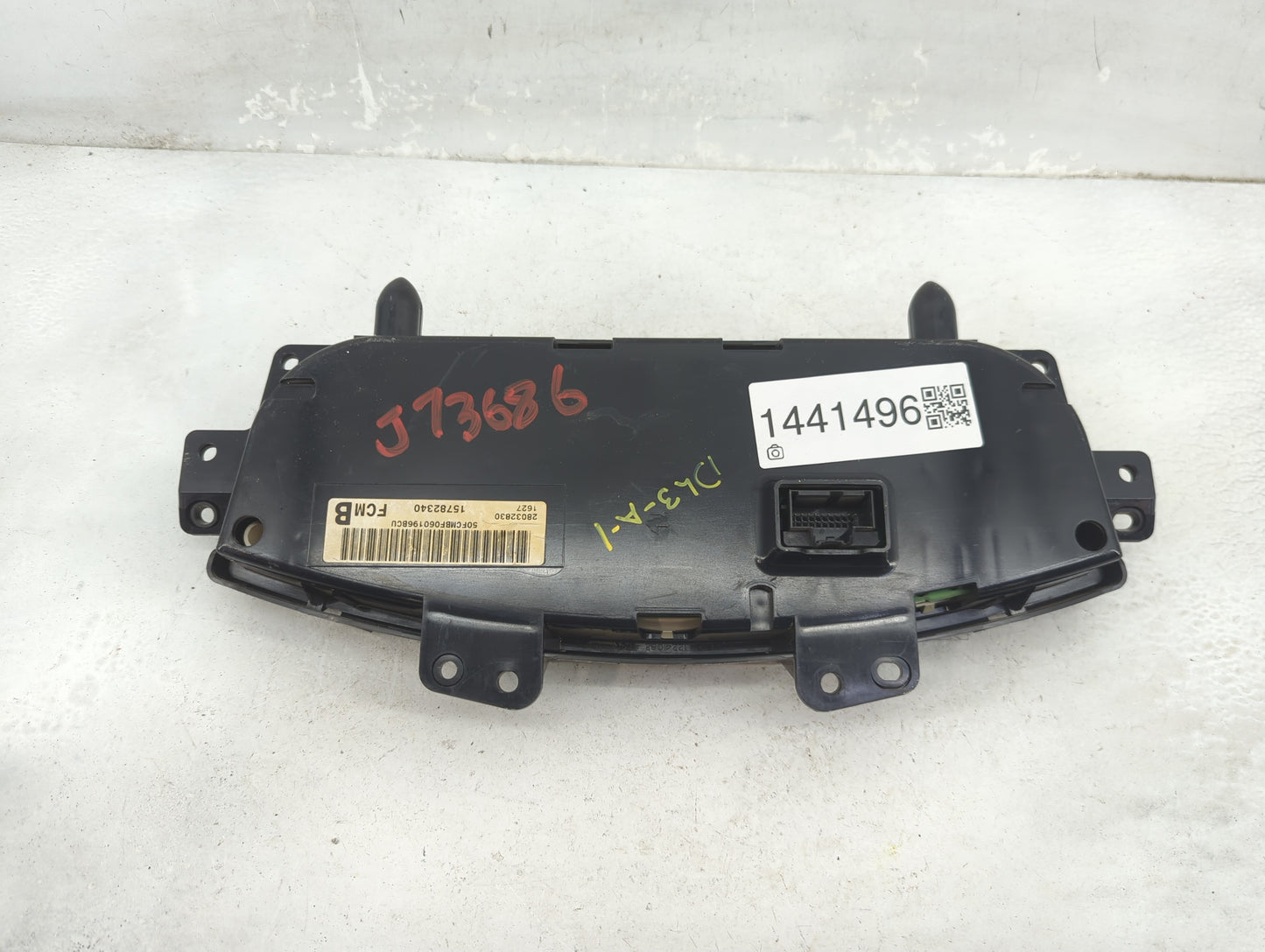 2006 Chevrolet Monte Carlo Instrument Cluster Speedometer Gauges P/N:15782340 28032830, 50FCMBF060196BCU Fits OEM Used Auto 