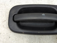 Chevrolet Silverado Passenger Front Right Door Handle Exterior Assembly - Oemusedautoparts1.com