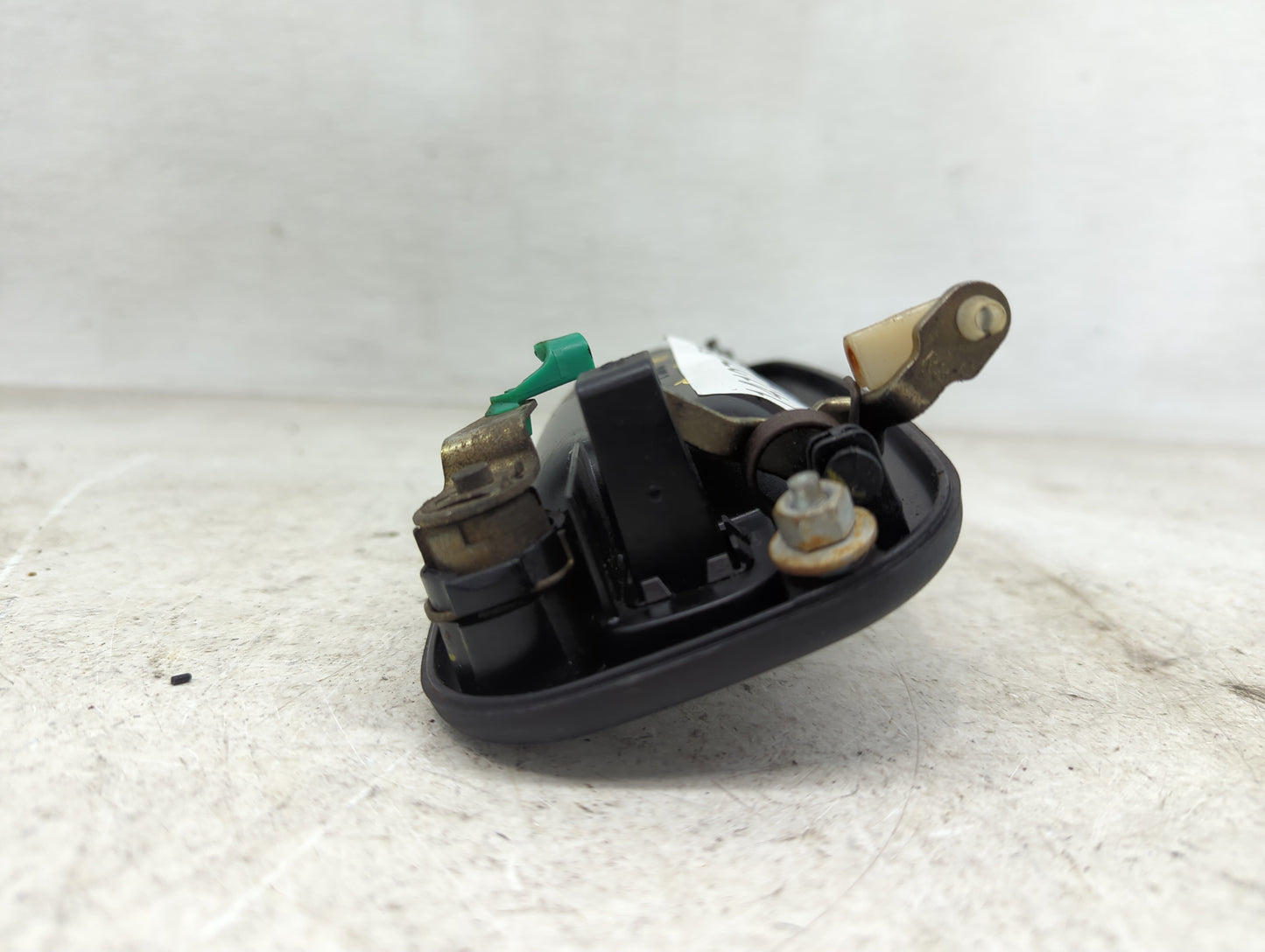 Chevrolet Silverado Passenger Front Right Door Handle Exterior Assembly - Oemusedautoparts1.com