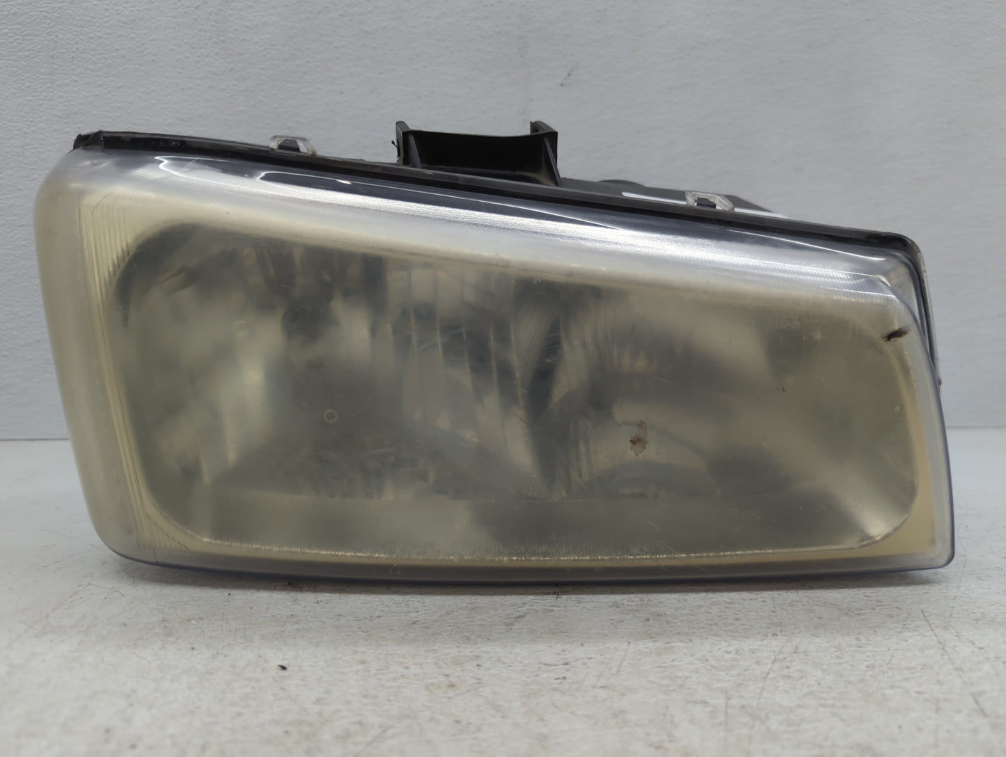 2005 Silverado 1500 Passenger Right Oem Head Light Headlight Lamp - Oemusedautoparts1.com