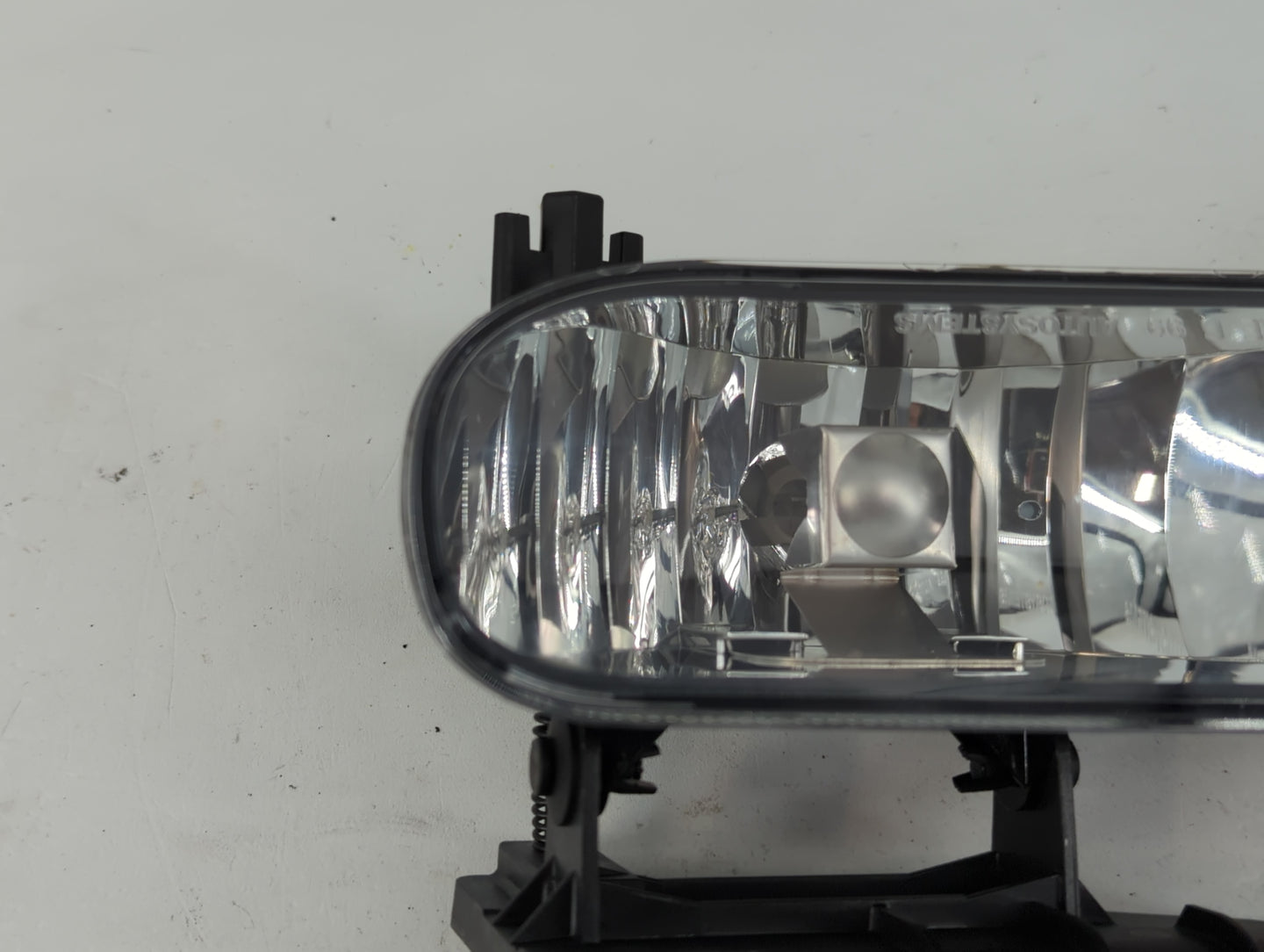 2004-2007 Chevrolet Silverado 1500 Driver Left Oem Fog Light Lamp - Oemusedautoparts1.com