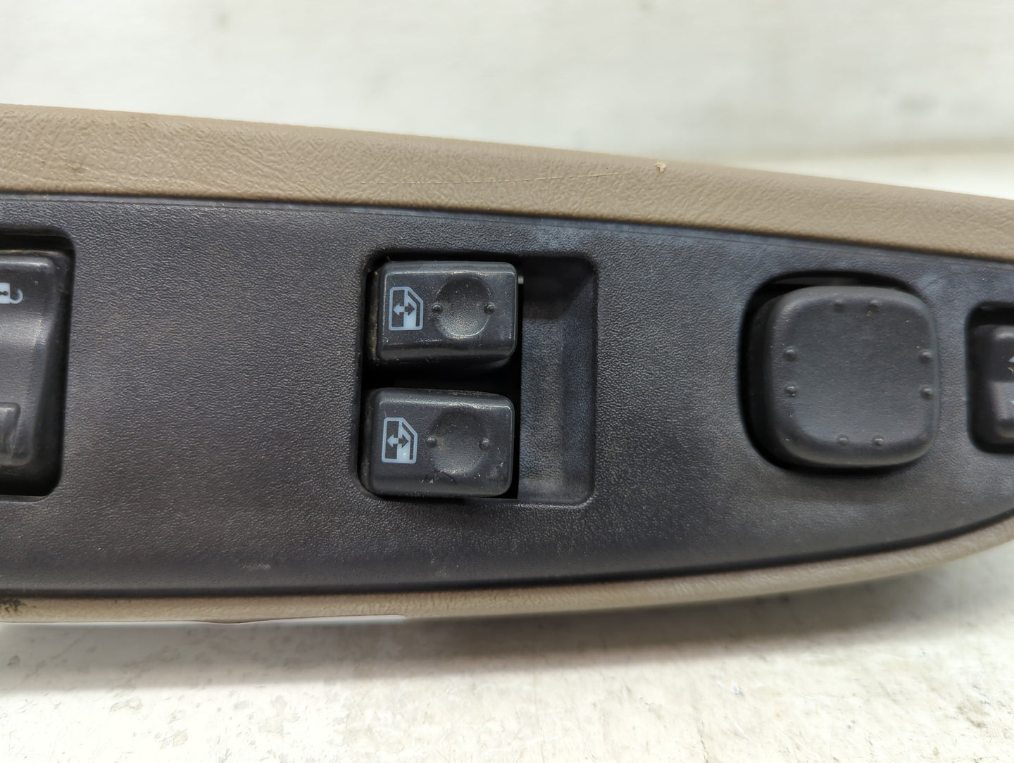 2003-2007 Chevrolet Silverado 1500 Master Power Window Switch Replacement Driver Side Left P/N:10398563 BP8563X252490MU2 Fit
