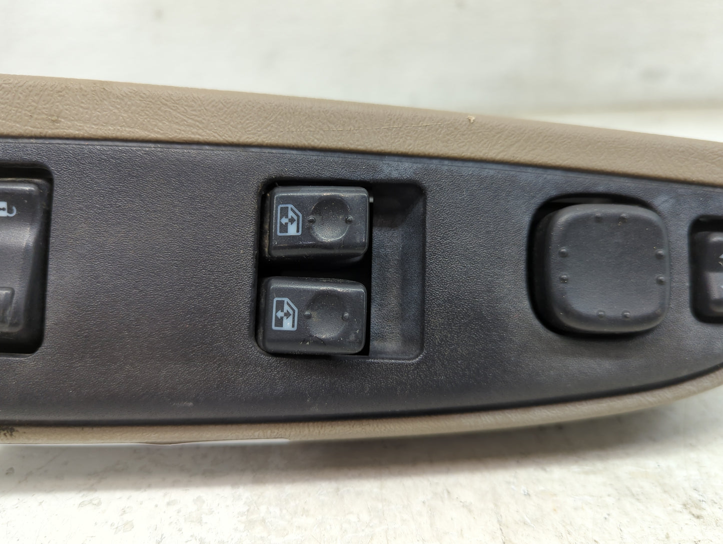 2003-2007 Chevrolet Silverado 1500 Master Power Window Switch Replacement Driver Side Left P/N:10398563 BP8563X252490MU2 Fit