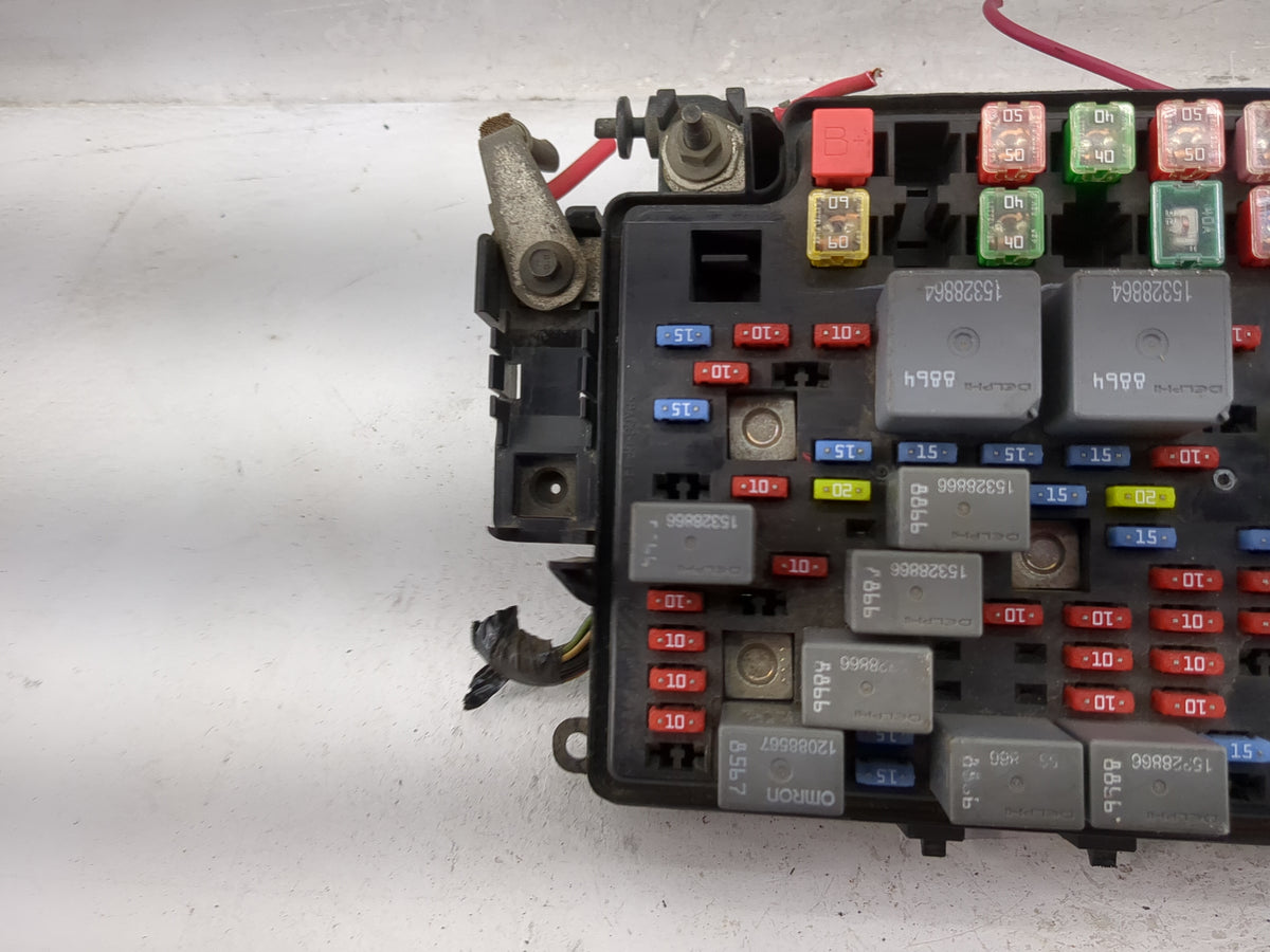 2006-2007 Chevrolet Silverado 1500 Fusebox Fuse Box Panel Relay Module P/N:15139209-02 15328864, 15328866 Fits Fits 2006 200