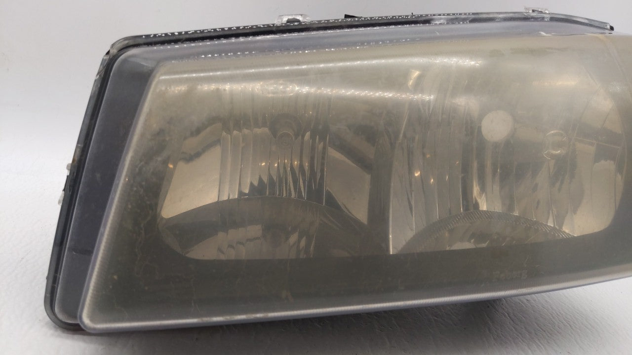 2005 Chevrolet Silverado 1500 Driver Left Oem Head Light Headlight Lamp - Oemusedautoparts1.com