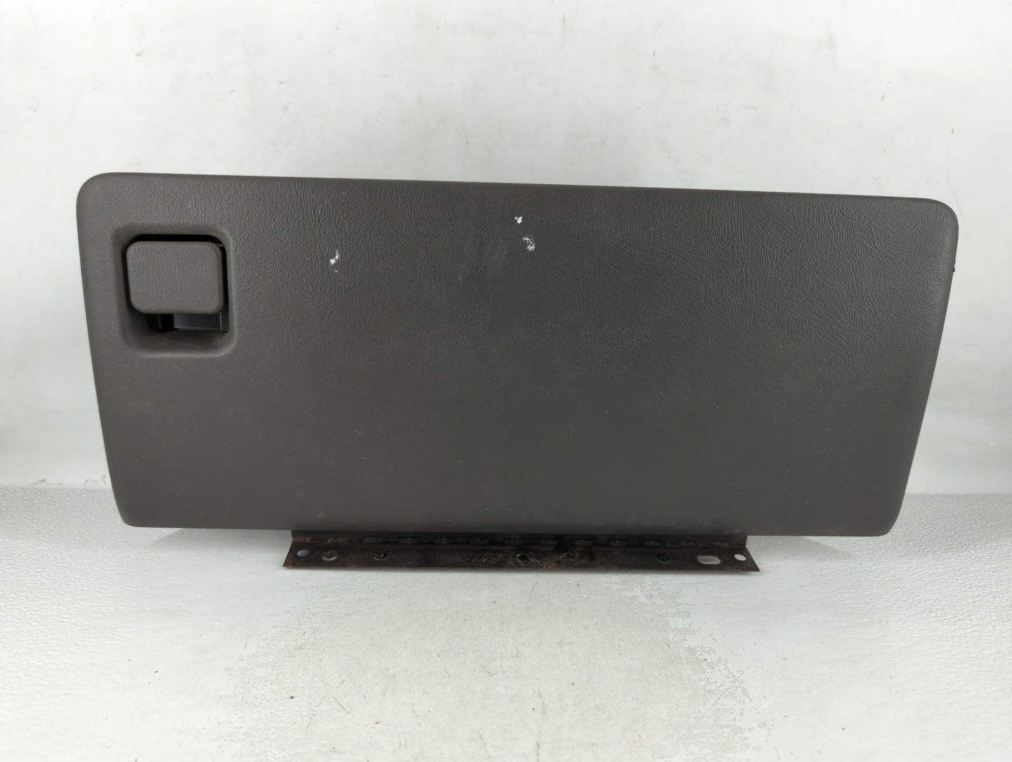 2006 Chevy Chevrolet Silverado 2500 Glove Box Storage 15052520 Neutral - Oemusedautoparts1.com