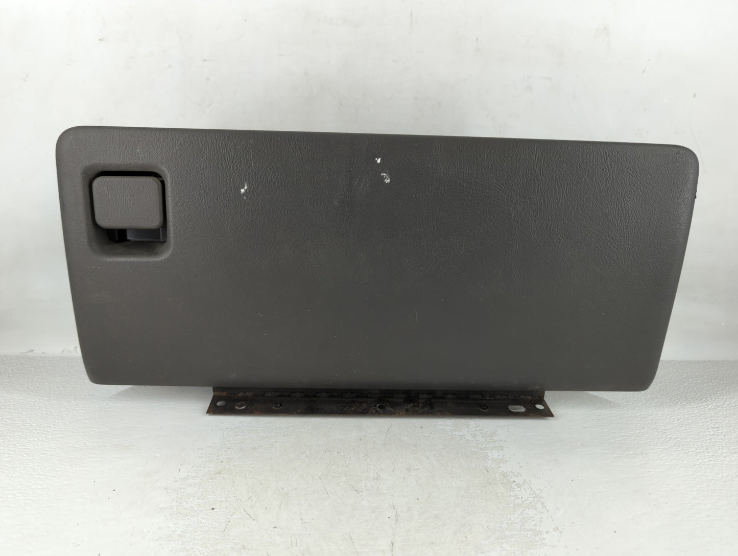 2006 Chevy Chevrolet Silverado 2500 Glove Box Storage 15052520 Neutral - Oemusedautoparts1.com
