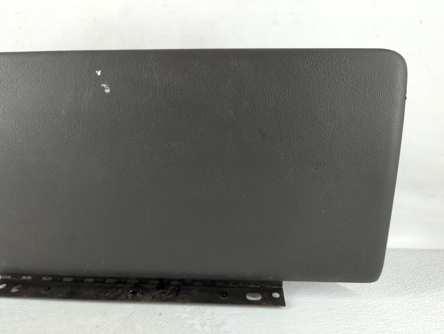 2006 Chevy Chevrolet Silverado 2500 Glove Box Storage 15052520 Neutral - Oemusedautoparts1.com