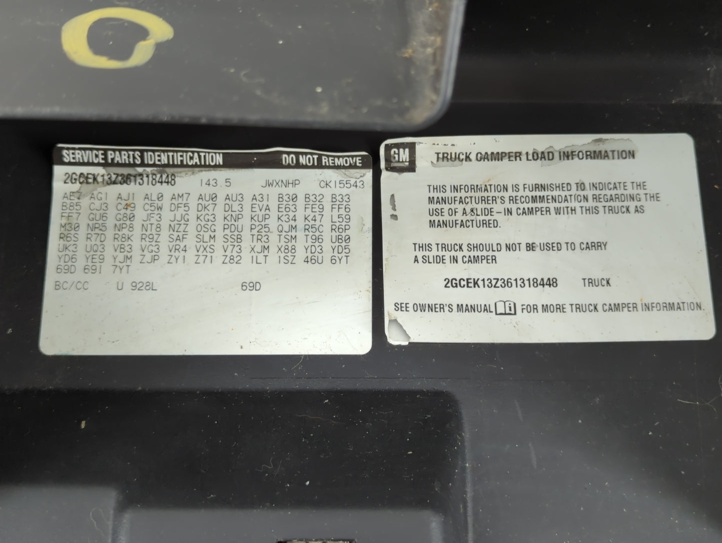 2006 Chevy Chevrolet Silverado 2500 Glove Box Storage 15052520 Neutral - Oemusedautoparts1.com