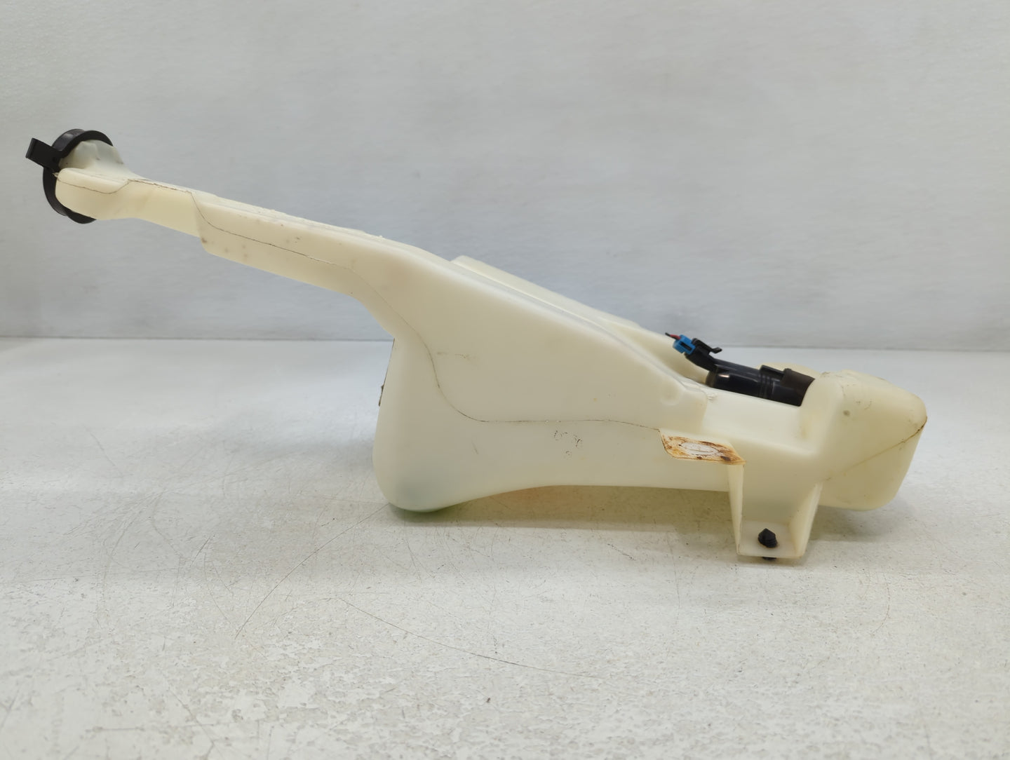2006 Silverado 1500 Windshield Washer Fluid Reservoir Bottle Oem - Oemusedautoparts1.com