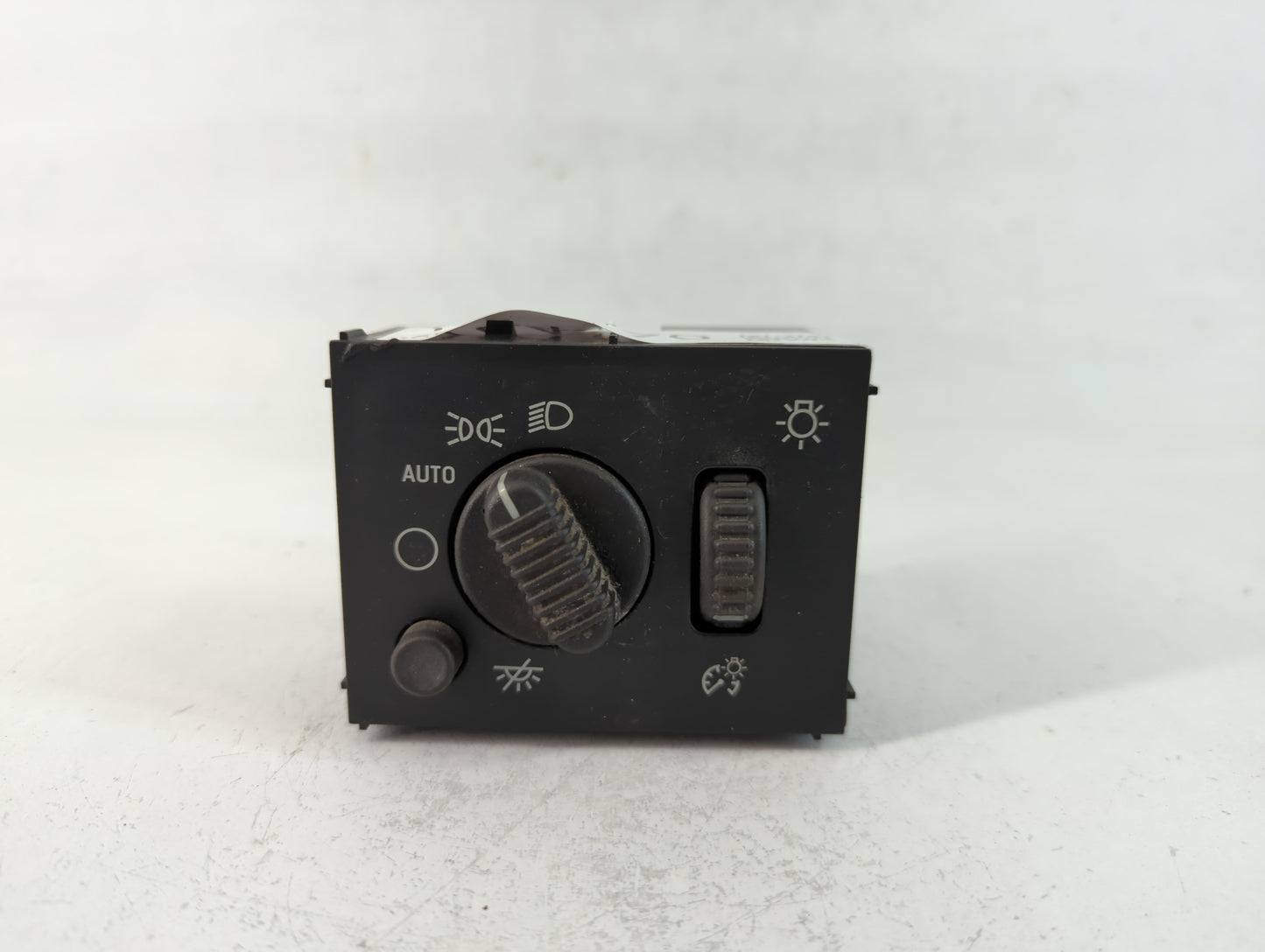 2003-2007 Chevrolet Silverado 1500 Headlight Lamp Control Switch - Oemusedautoparts1.com