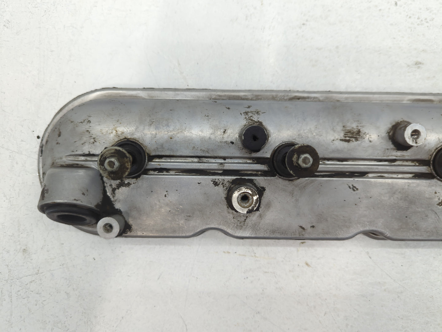 2006 Chevrolet Silverado 1500 Driver Left Cylinder Head Valve Cover P/N:12561823 Fits OEM Used Auto Parts - Oemusedautoparts