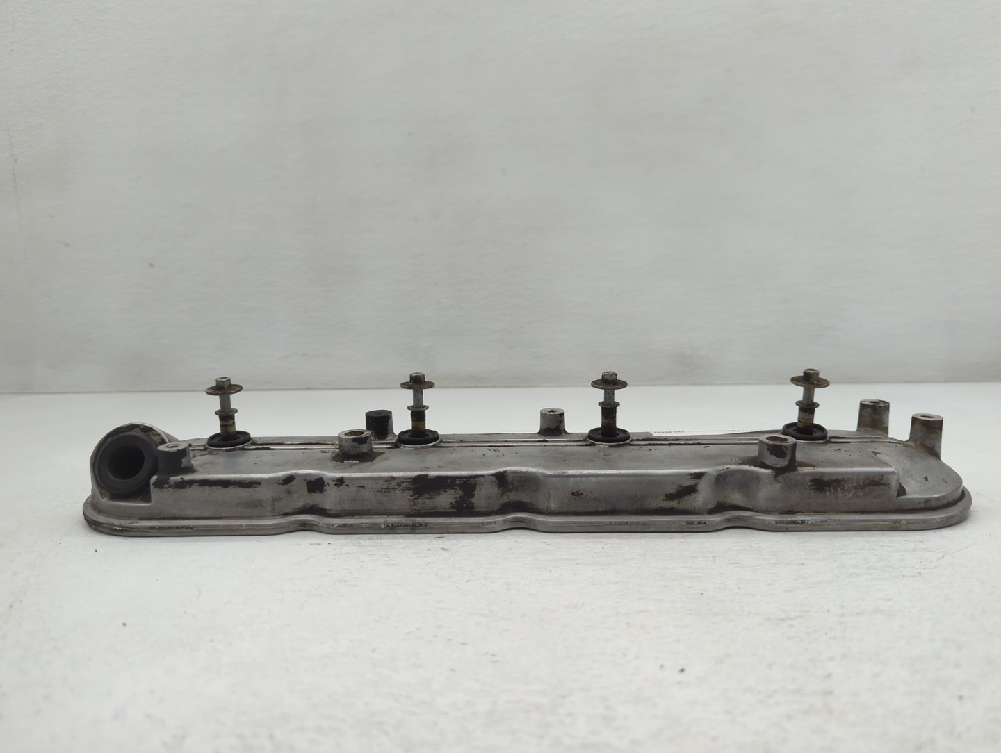 2006 Chevrolet Silverado 1500 Driver Left Cylinder Head Valve Cover P/N:12561823 Fits OEM Used Auto Parts - Oemusedautoparts