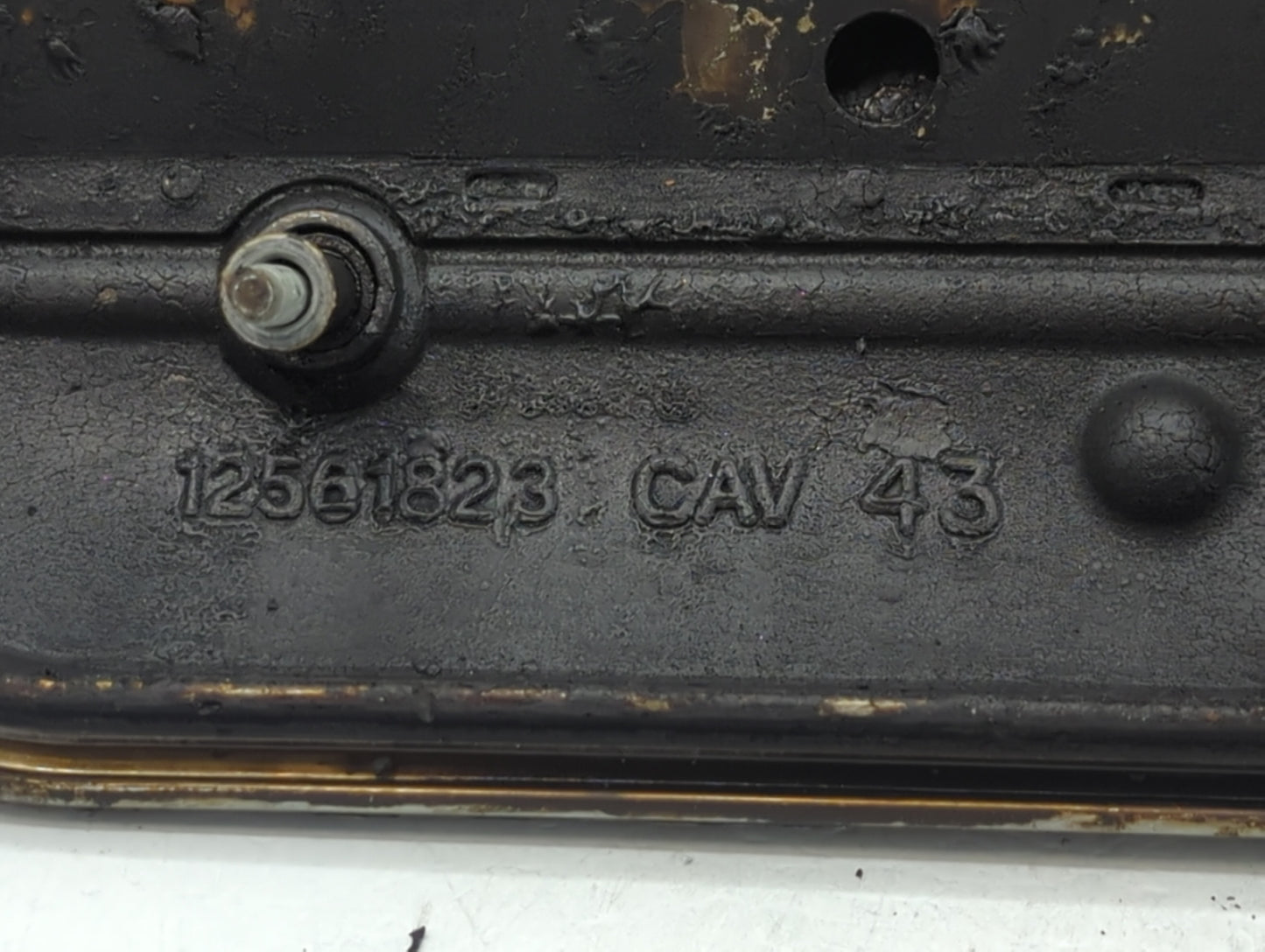 2006 Chevrolet Silverado 1500 Driver Left Cylinder Head Valve Cover P/N:12561823 Fits OEM Used Auto Parts - Oemusedautoparts