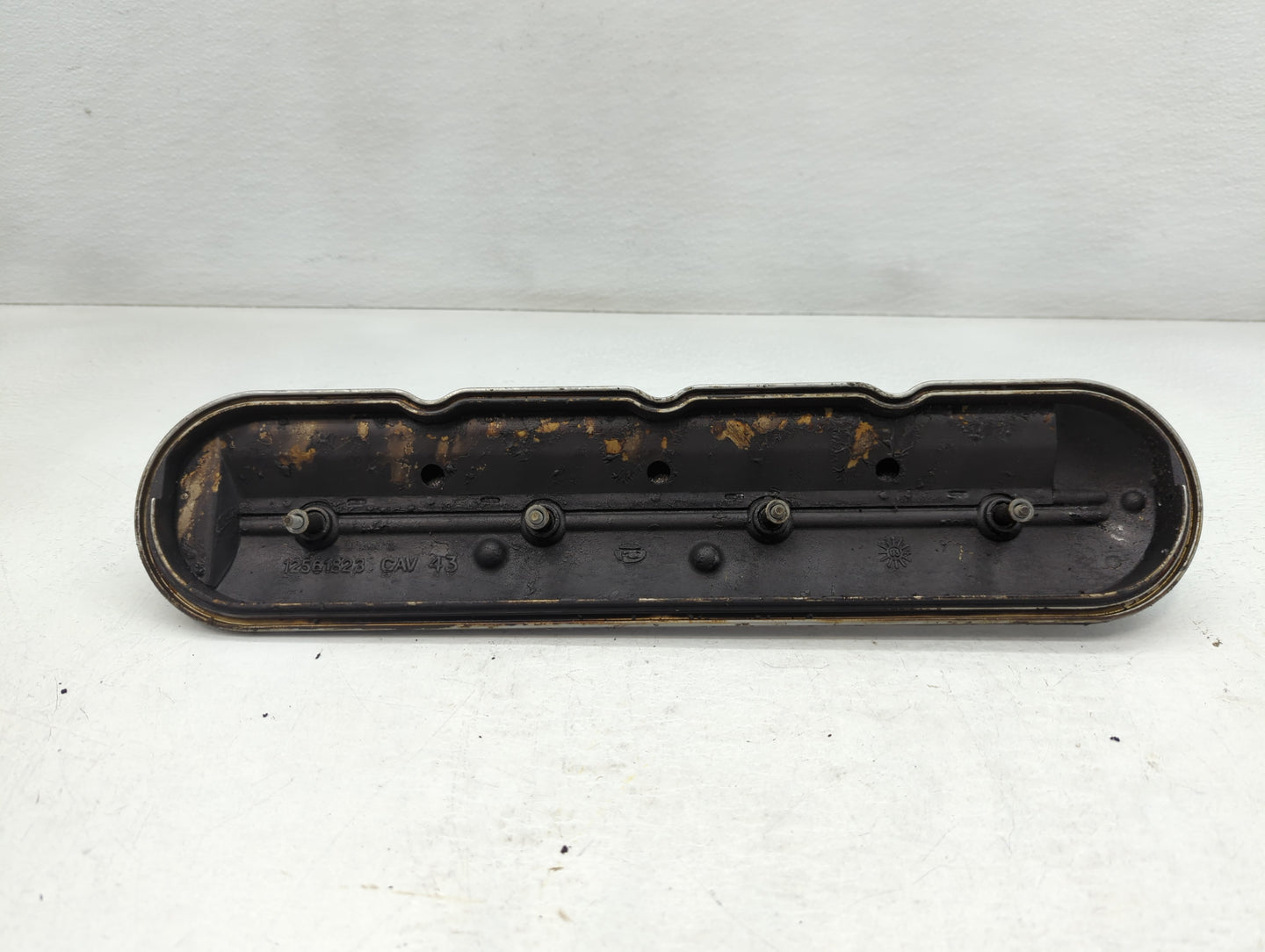 2006 Chevrolet Silverado 1500 Driver Left Cylinder Head Valve Cover P/N:12561823 Fits OEM Used Auto Parts - Oemusedautoparts